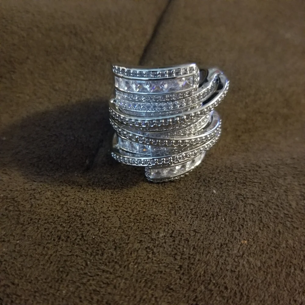 Fashion Ring - Picture 2 of 5